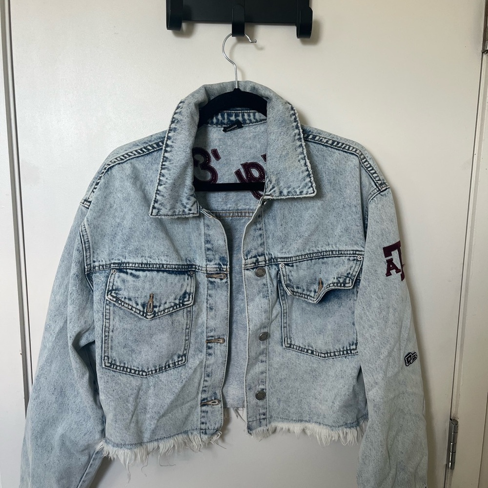 Cropped Light Wash Denim Jacket with Maroon Embroidered Accents